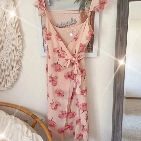 Hutch Sweet Hints and Soft Whispers Pink Floral Midi Wrap Dress Size Medium - Picture 5 of 7